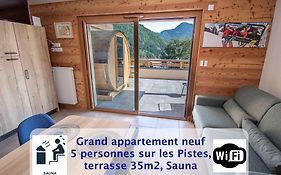 Dans résidence neuve LE SNOW ROC sur les pistes, grand studio cosy 5 pers avec terrasse panoramique, SAUNA, WIFI